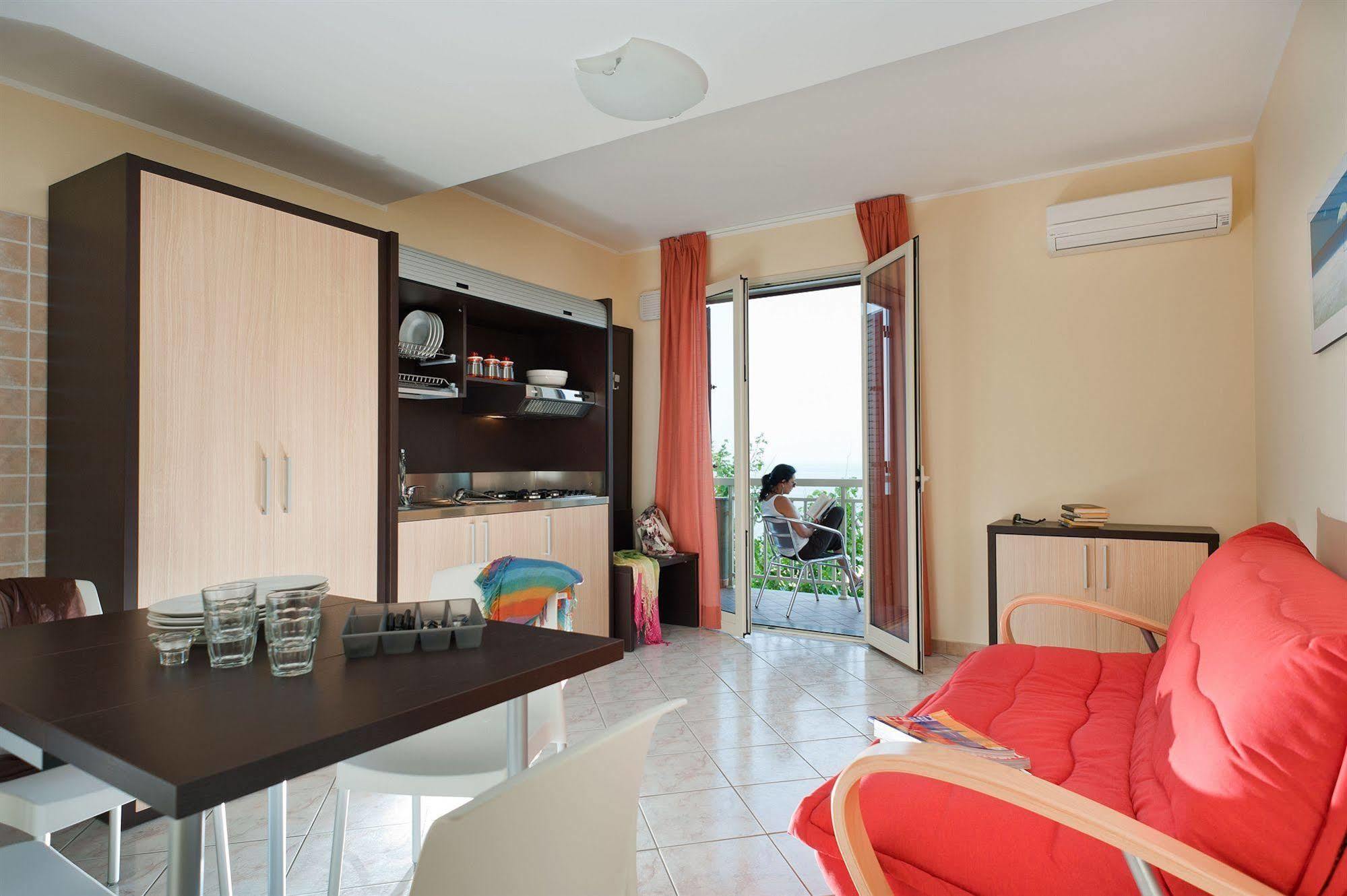 Casa Vacanze Samira Fondachello  Εξωτερικό φωτογραφία