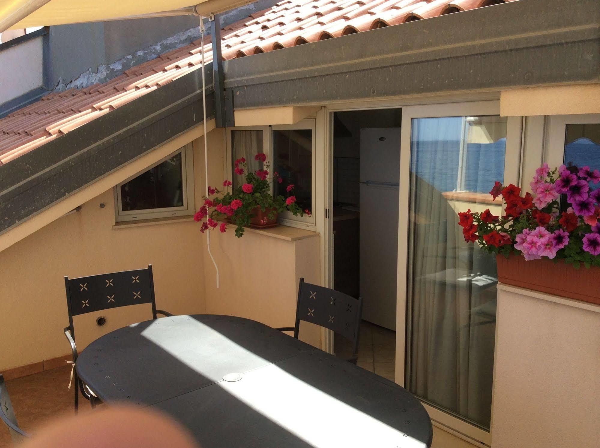 Casa Vacanze Samira Fondachello  Εξωτερικό φωτογραφία