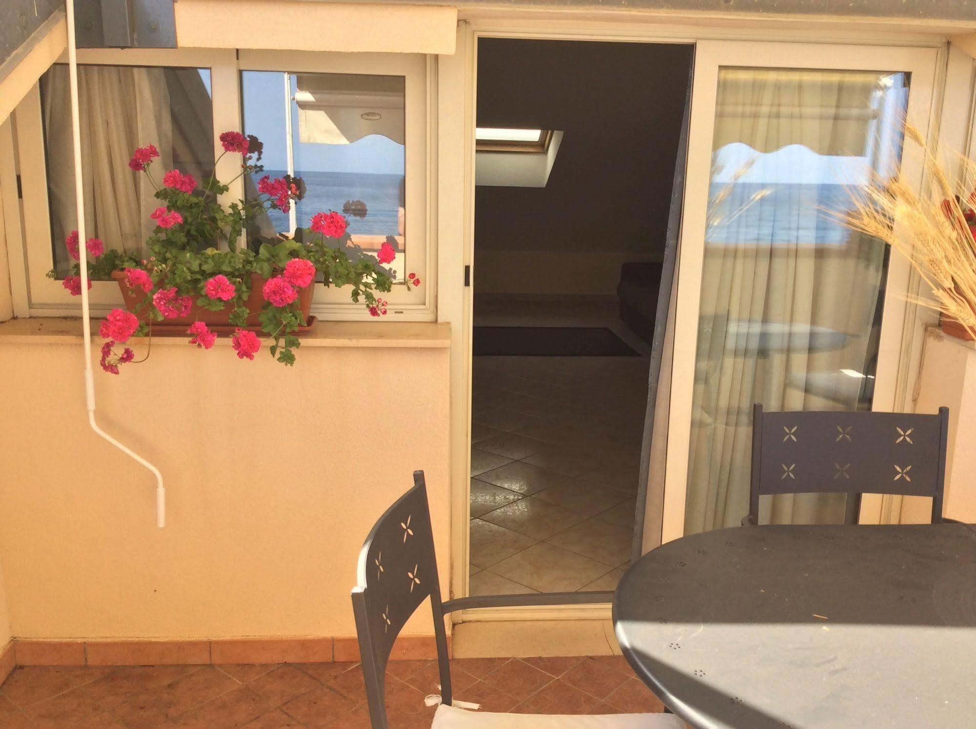Casa Vacanze Samira Fondachello  Εξωτερικό φωτογραφία